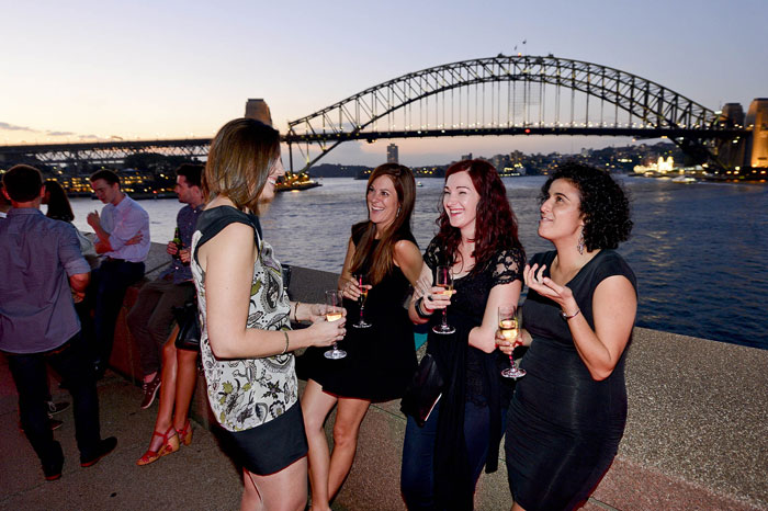 People Dating at the Biggest Blind Date, a Guinness Record Breaking event