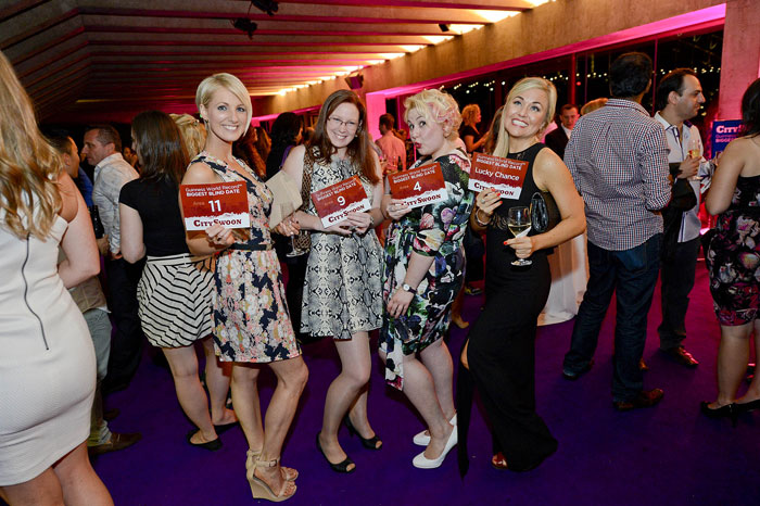 People Dating at the Biggest Blind Date, a Guinness Record Breaking event