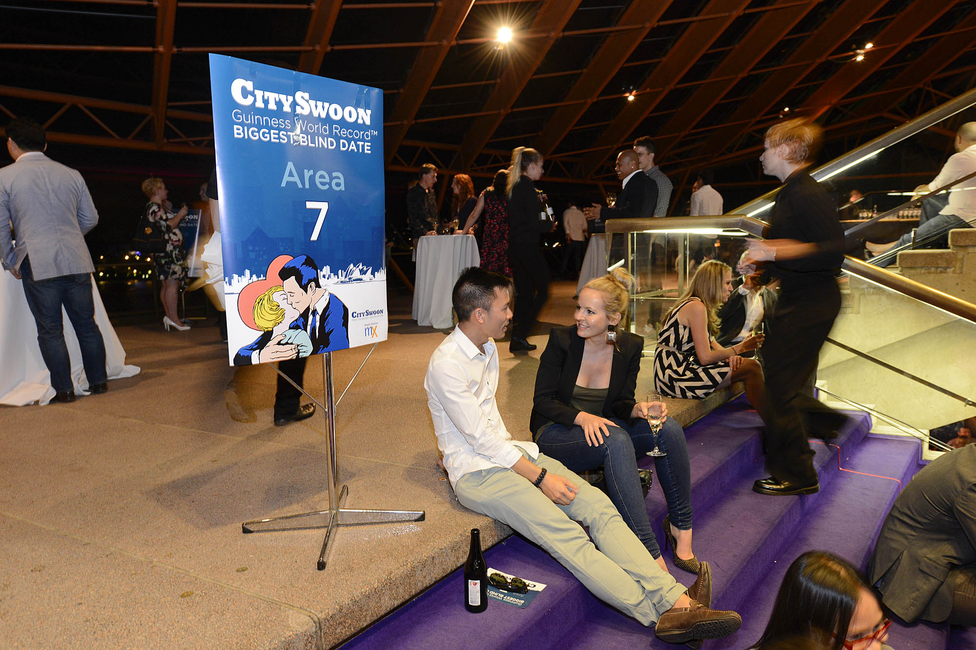 People Dating at the Biggest Blind Date, a Guinness Record Breaking event