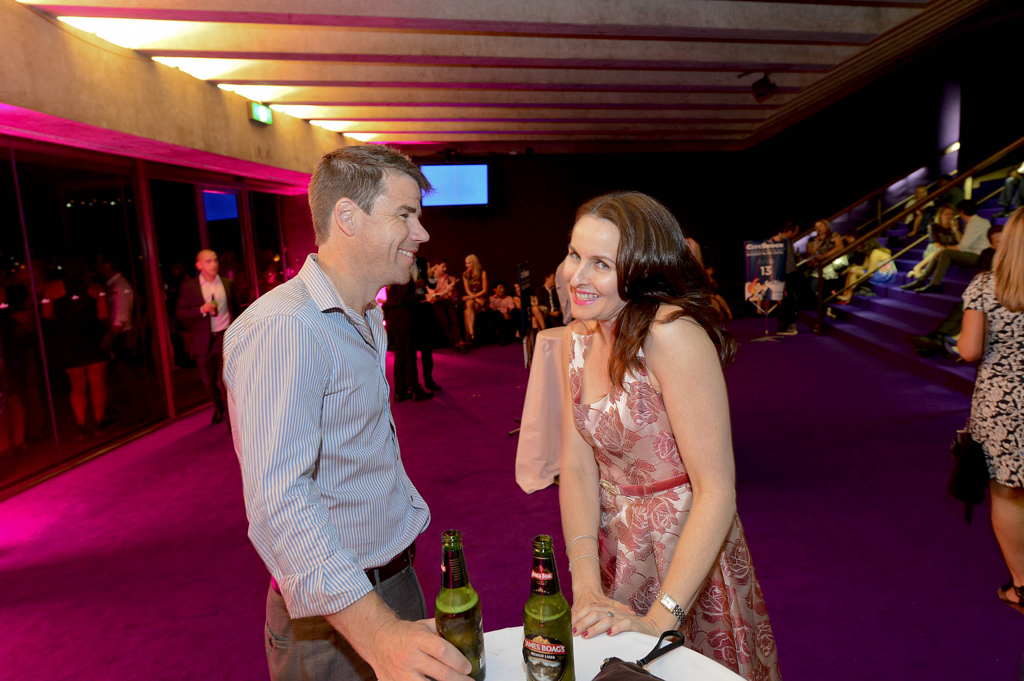 People Dating at the Biggest Blind Date, a Guinness Record Breaking event