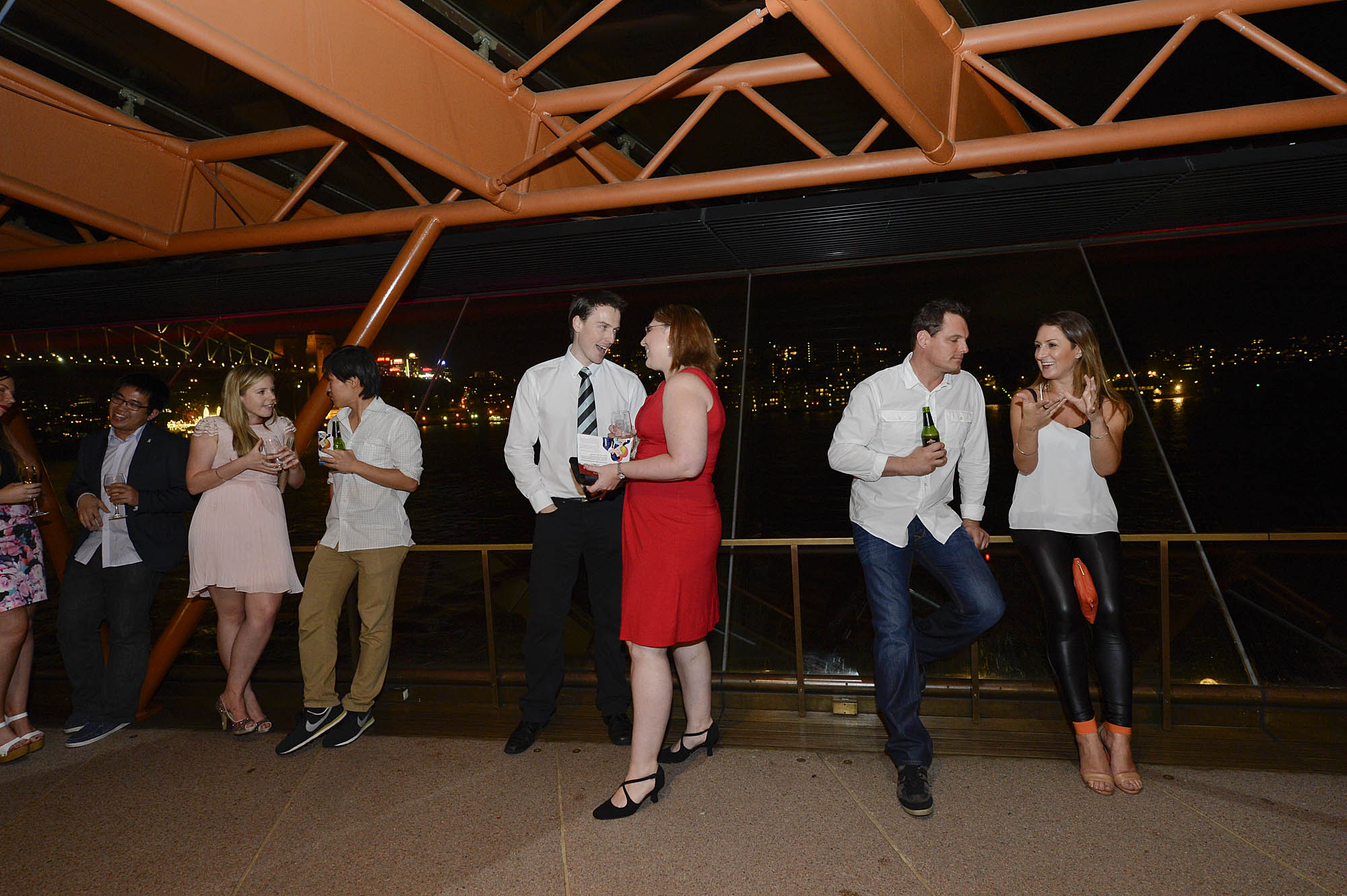 People Dating at the Biggest Blind Date, a Guinness Record Breaking event