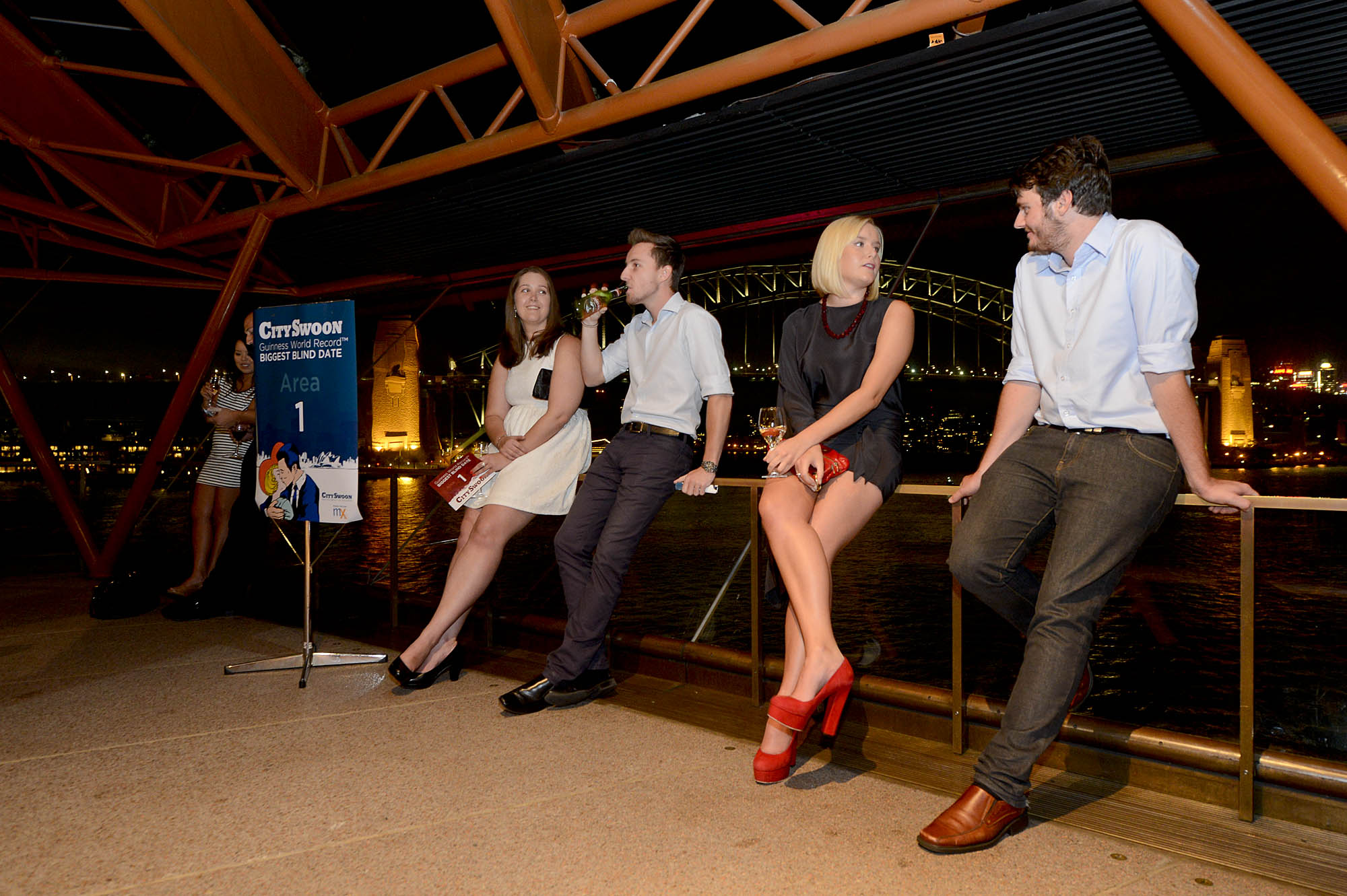 People Dating at the Biggest Blind Date, a Guinness Record Breaking event