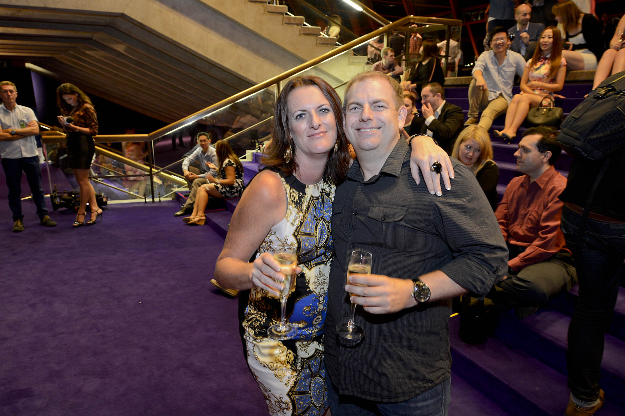 People Dating at the Biggest Blind Date, a Guinness Record Breaking event