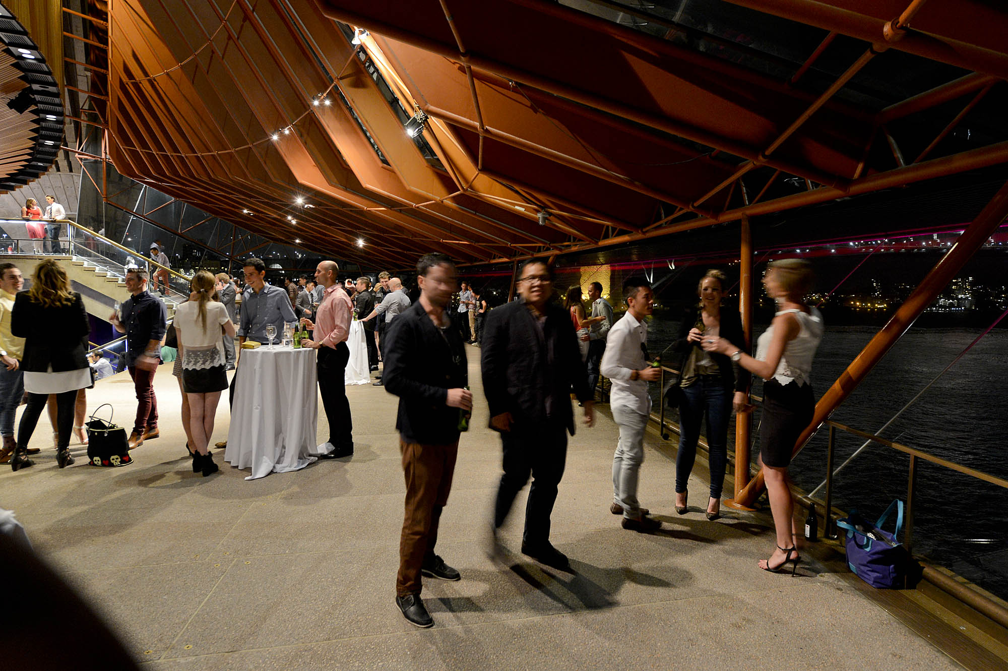 People Dating at the Biggest Blind Date, a Guinness Record Breaking event