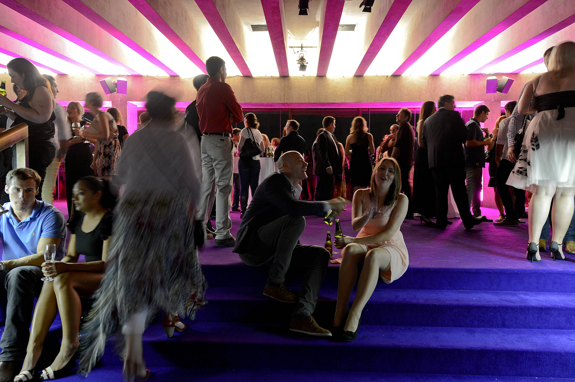 People Dating at the Biggest Blind Date, a Guinness Record Breaking event