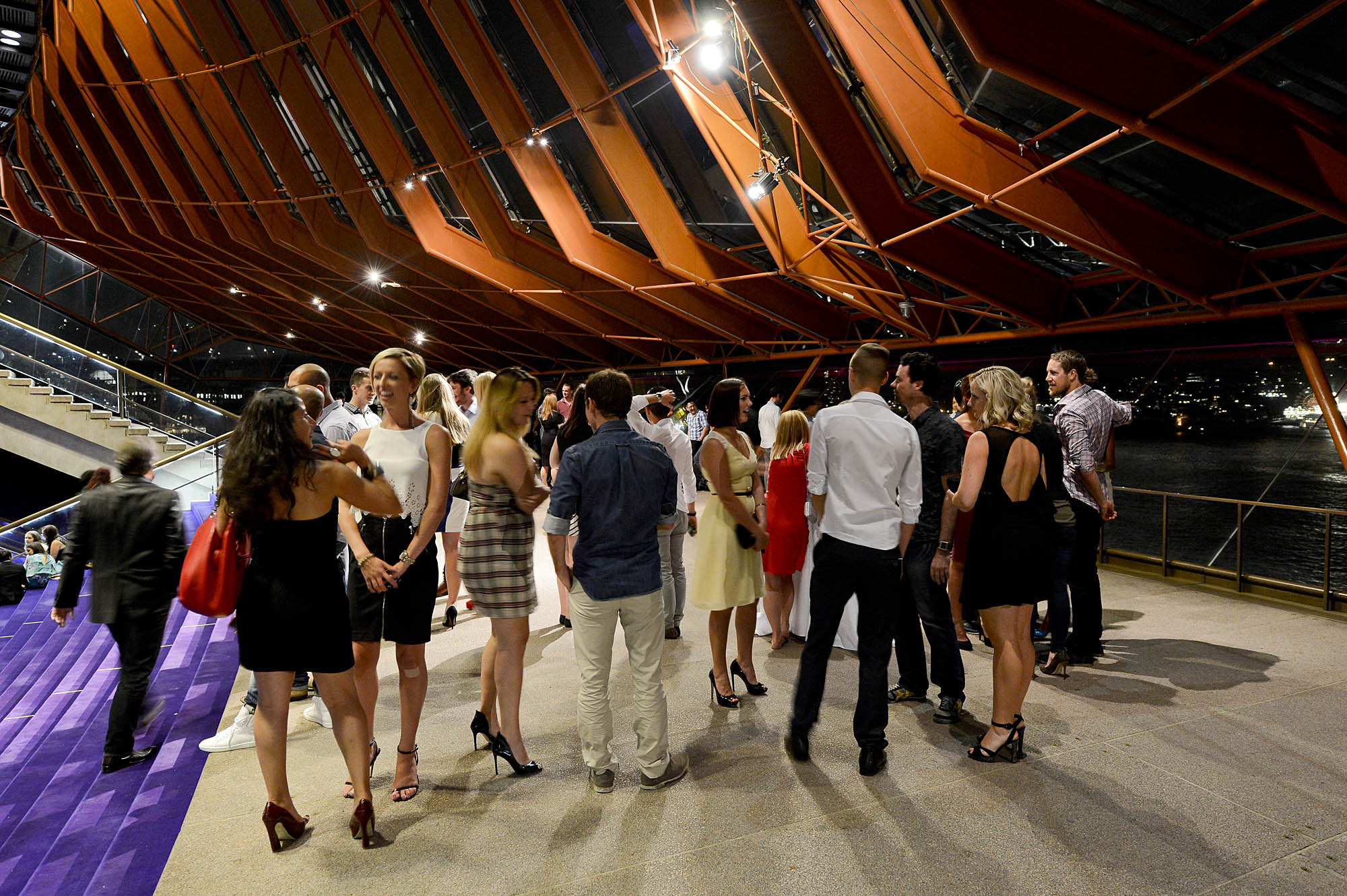 People Dating at the Biggest Blind Date, a Guinness Record Breaking event