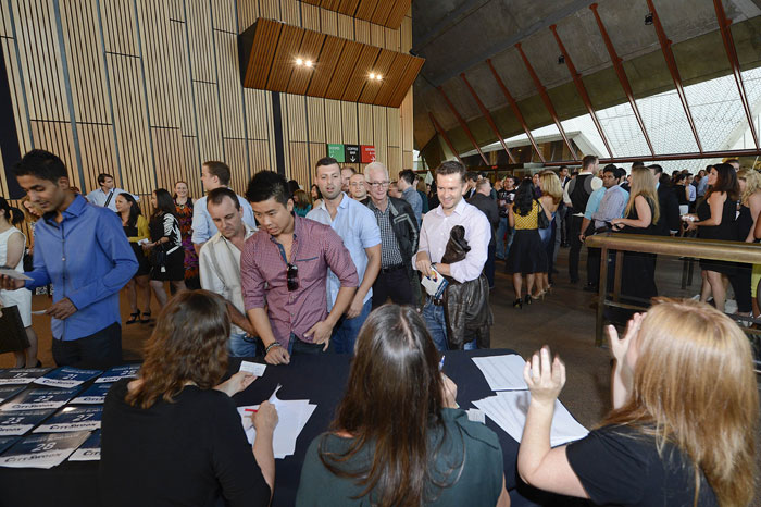 People Dating at the Biggest Blind Date, a Guinness Record Breaking event